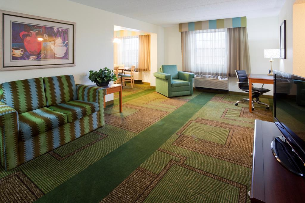 La Quinta Inn Chicago Oakbrook Terrace Extérieur photo